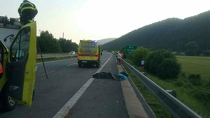 Nehoda na R1.