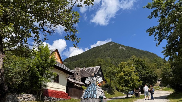 Slovenský klenot UNESCO čaká obnova. Na obnovu Vlkolínca chcú získať milióny eur