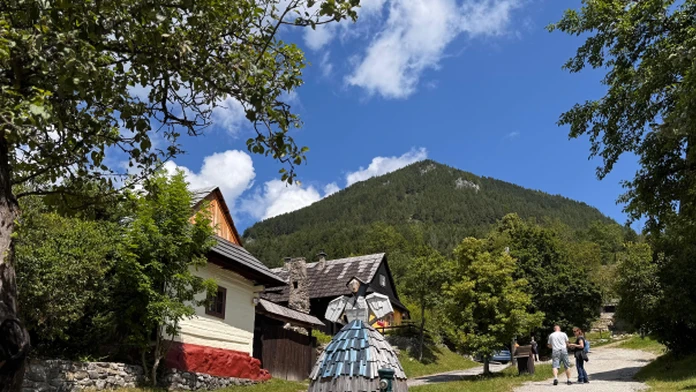 Slovenský klenot UNESCO čaká obnova. Na obnovu Vlkolínca chcú získať milióny eur