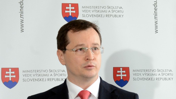Na snímke minister školstva, vedy, výskumu a športu SR Juraj Draxler