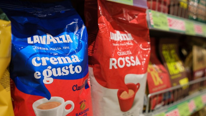 Šok vo veľkom teste káv: Lacný produkt s povesťou vône „spálených pneumatík“ predbehol drahšie značky