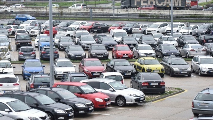 Parkovanie v Bratislave.