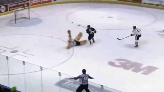 Maxi Domi a jeho prehodenie brankára.