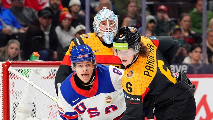 Americký hokejista Brandon Svoboda