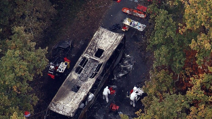 Zhorený autobus vo Francúzsku.