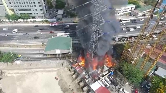 Požiar na Filipinách.