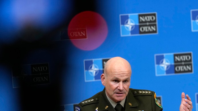 Vysokopostavený veliteľ NATO varuje: Západné tanky nie sú pre Kyjev zázračným riešením