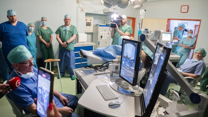 Najbohatší lekár zarába 558-tisíc eur. Rozdiel v zárobkoch v Poľsku je obrovský