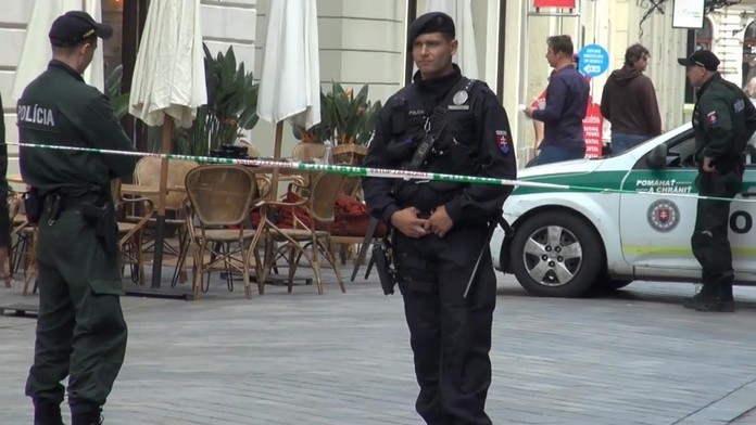 Poplach v centre Bratislavy spôsobil opustený kufor.