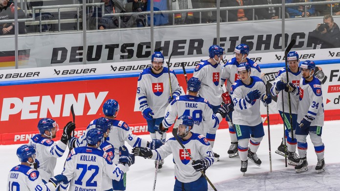 Slovenskí hokejisti po víťazstve nad Nemeckom v prípravnom zápase
