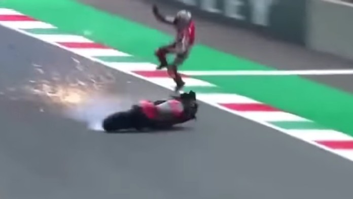 Michela Pirra vymrštila motorka do vzduchu.