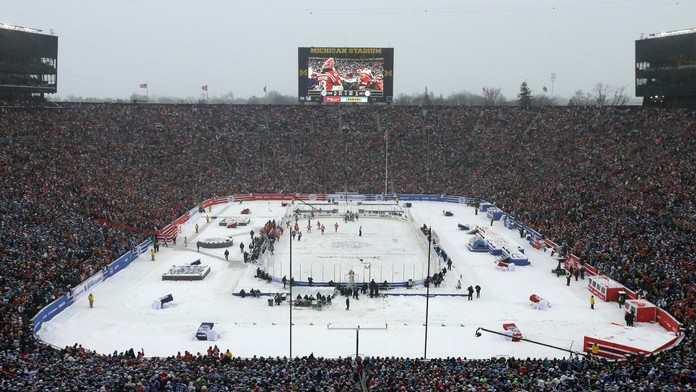 O takejto návštevnosti sa v bežných zápasoch NHL môže hokejistom len snívať.