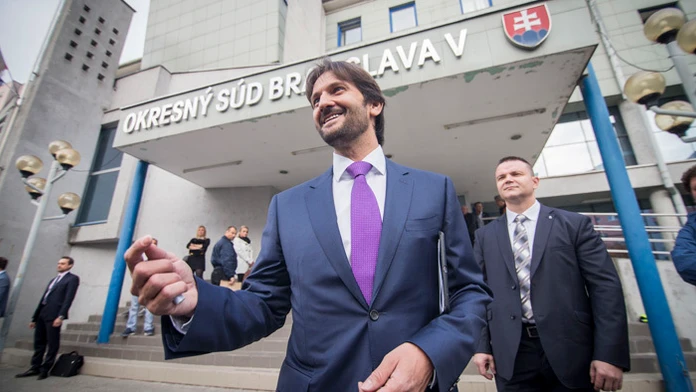 Slovenský brankár Patrik Rybár počas zápasu českej hokejovej extraligy Brno - Hradec Králové.