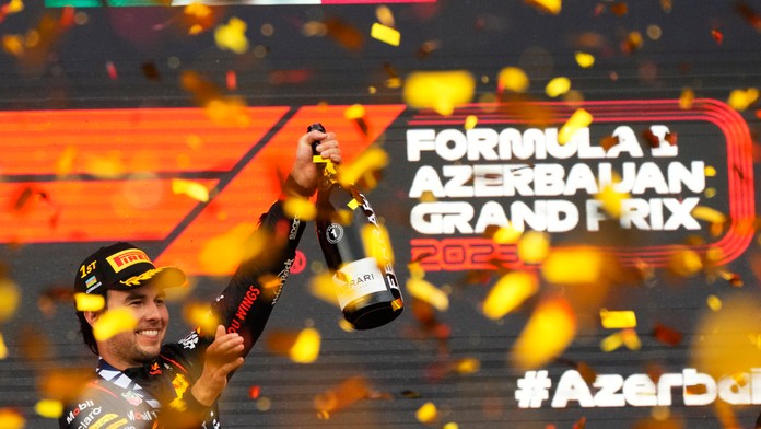 Red Bull opäť bez konkurencie, v Azerbajdžane vyhral Perez pred Verstappenom