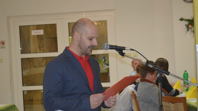 Hráči Winnipegu oslavujú gól proti Anaheimu.