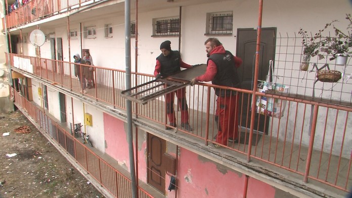 Demolačná čata na sídlisku