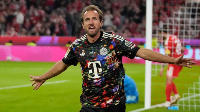 Historický rekord Kanea, hetrik Oliseho. Bayern totálne deklasoval Berlínčanov