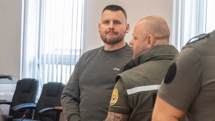 Bombic na súde vyhlásil, že nie je hrozbou pre spoločnosť. Prehovoril aj o známom geste, ktoré používa