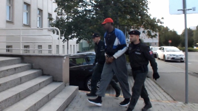 Prievidzského basketbalistu Chris Perry vedú na súd.