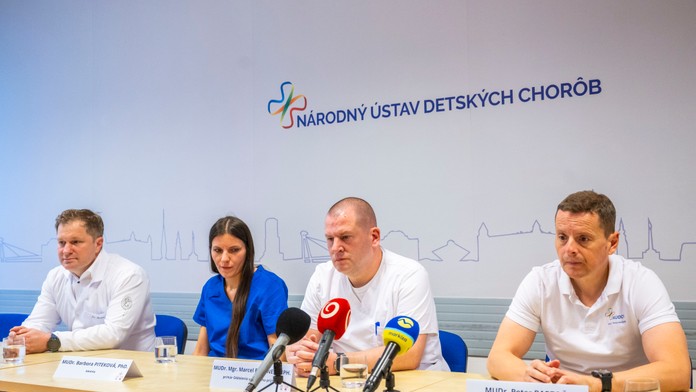 Slovenskí lekári podali dieťaťu experimentálnu liečbu. Stalo sa tak druhým na svete, ktoré ju dostalo