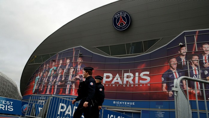 Zničený bankomat v Tomášove.