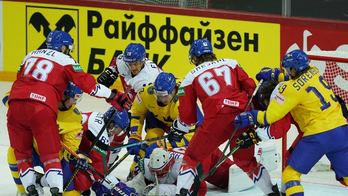 Momentka z duelu MS 2021 Švédsko - Česko.