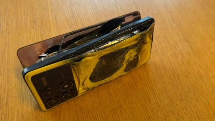 Nočný chaos na internáte: Študentovi v rukách explodoval telefón, viacerí skončili v nemocnici