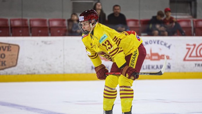 Na draft NHL ešte príliš nemyslí, pozvánku na MS20 už nečakal. Tobiasovi Tomíkovi pomohla rada od spoluhráča