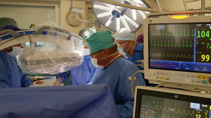 Nemocnice pred sebou tlačia desaťtisíce odložených operácií