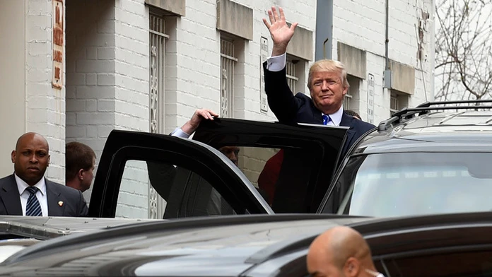 Donald Trump vyhlásil, že Japonsko a Južná Kórea by sa mali vyzbrojiť jadrovým arzenálom, aby mohli čeliť hrozbám zo strany Seve