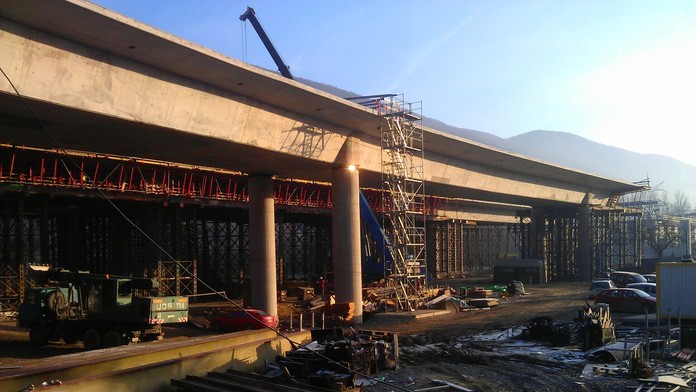 Výstavba dialničného mosta Dubná Skala na úseku Dubná Skala - Turany.