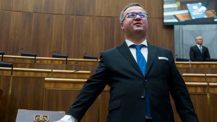 Šalitroš, ktorého vyhodili z Hlasu: Pri novele trestného zákona som sa musel ísť vyzvracať z toho, ako som hlasoval