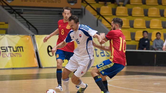 Futsalista Tomáš Drahovský v zápase reprezentácie. (archív - 2017)