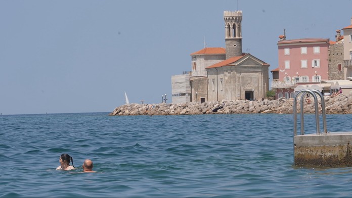 FOTO: Nechutný nález v chorvátskom mori. Miestni sa búria a žiadajú, aby to úrady riešili
