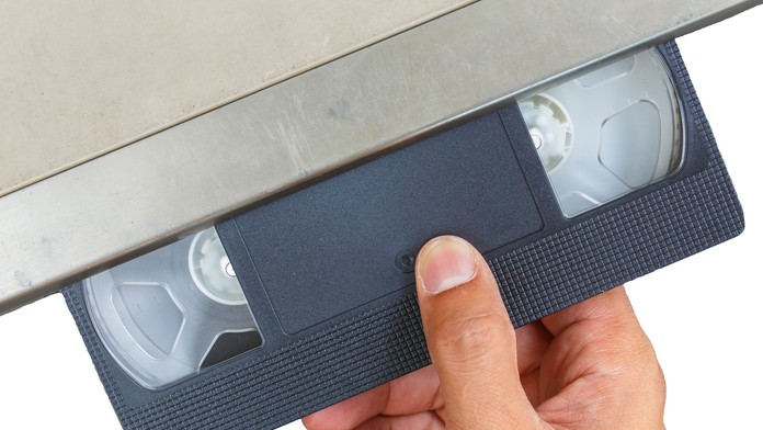 Videorekordér s kazetou (ilustračná snímka)