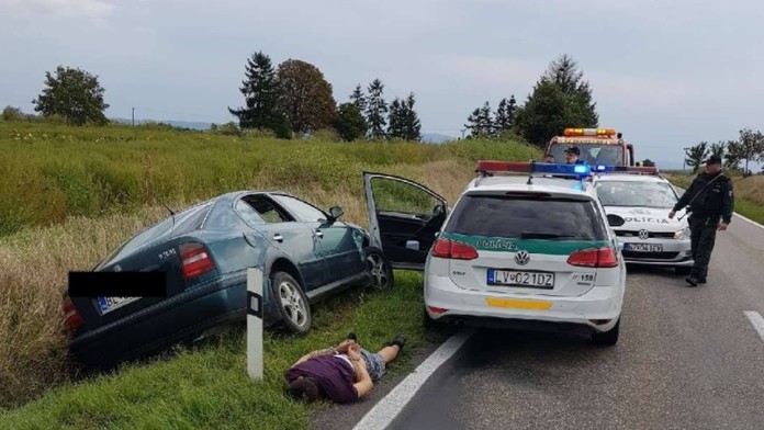 Polícia vodiča zadržala.