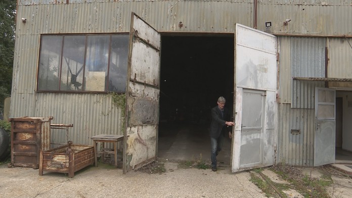 Rodinná firma sa ocitla v zložitej situácii. Keď sa chcú dostať do vlastných budov, stojí ich to nemalé peniaze