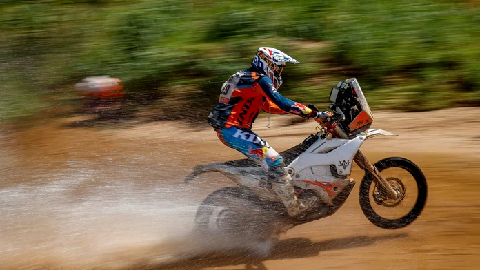 Dakar: Líder prišiel o vedenie v celkovom poradí kurióznym spôsobom. Na trati ho čakalo prekvapenie