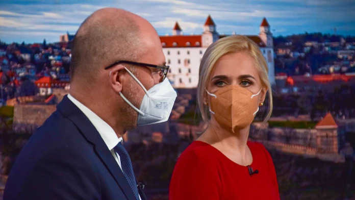 Richard Sulík a Denisa Saková v Na telo.