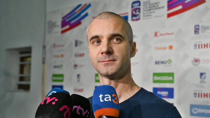 Uvidíme na šampionáte Slafkovského a spol a kto má istú účasť? Odpovedal nám tréner dvadsiatky Feneš