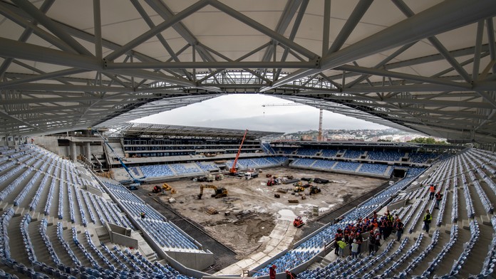 Na snímke stavba Národného futbalového štadióna počas kontrolného dňa.