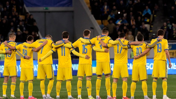 Na archívnej snímke ukrajinskí futbalisti