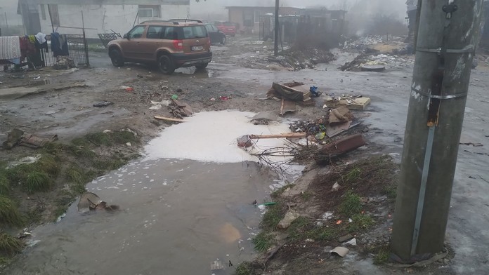 V Zborove vyhlásili najvyšší stupeň povodne. 