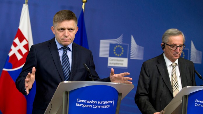 Premiér Robert Fico  a predseda Európskej komisie Jean-Claude Juncker.