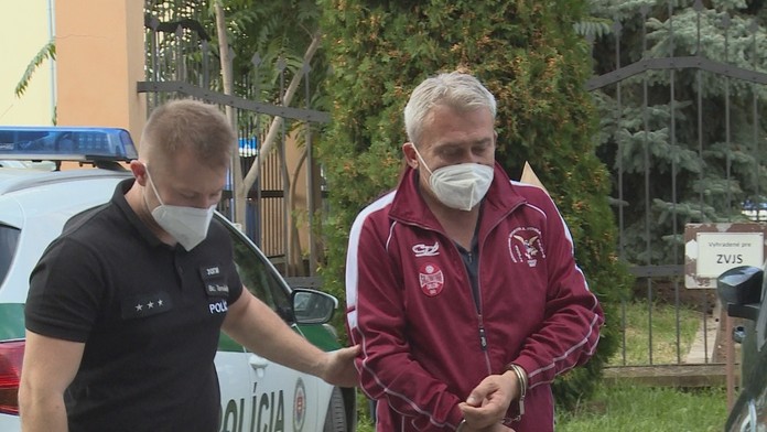 Pre zlomené srdce sa chcel dostať do väzenia.