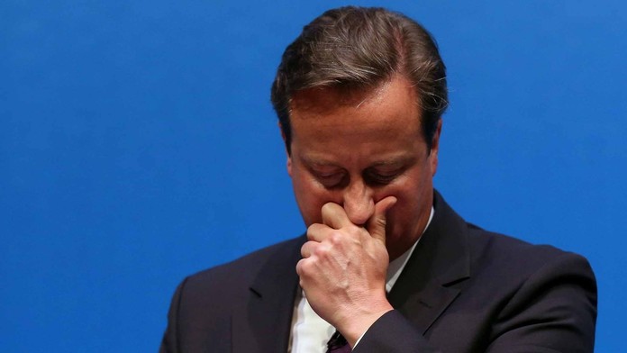 Britský premiér David Cameron sa snaží presvedčiť Škótov, aby zostali v Spojenom kráľovstve.