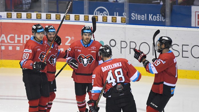 Tréner Slovana Roman Stantien proti Trenčínu.