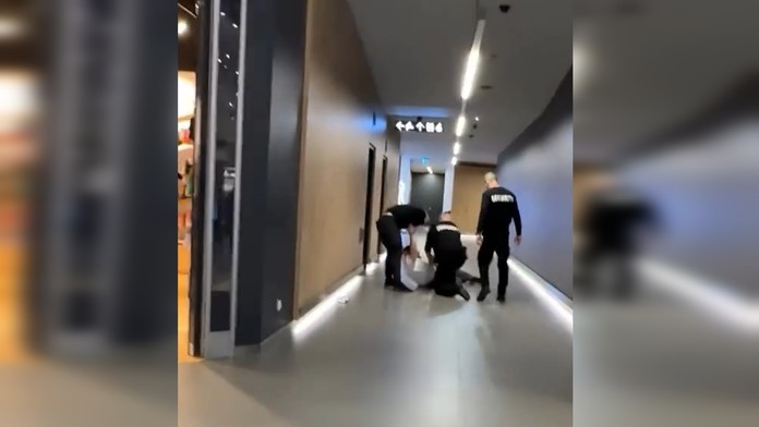 VIDEO: Zásah ochrankárov v bratislavskom nákupnom centre. Polícia prezradila detaily