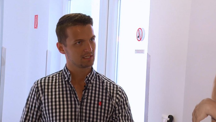 Adela by sa mala mať na pozore. Po Viktorovi Vinczem tvrdo vyštartovala iná žena