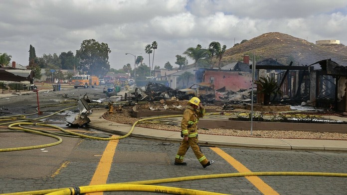 Lietadlo havarovala v obytnej štvrti v San Diegu